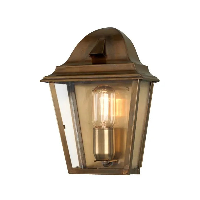 Outdoor Traditional Wall Light