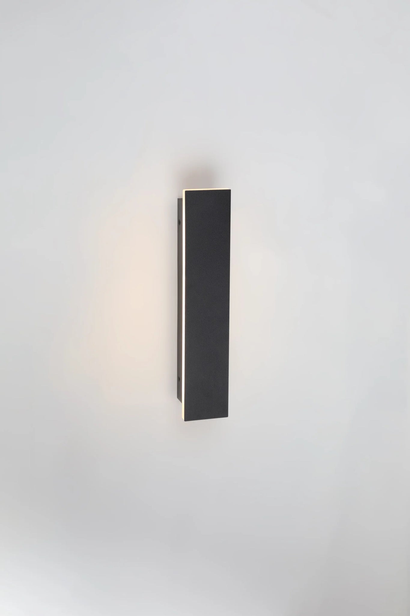 6w Integrated LED Indoor & Outdoor Wall Light in Black, Model LX-Lin30E