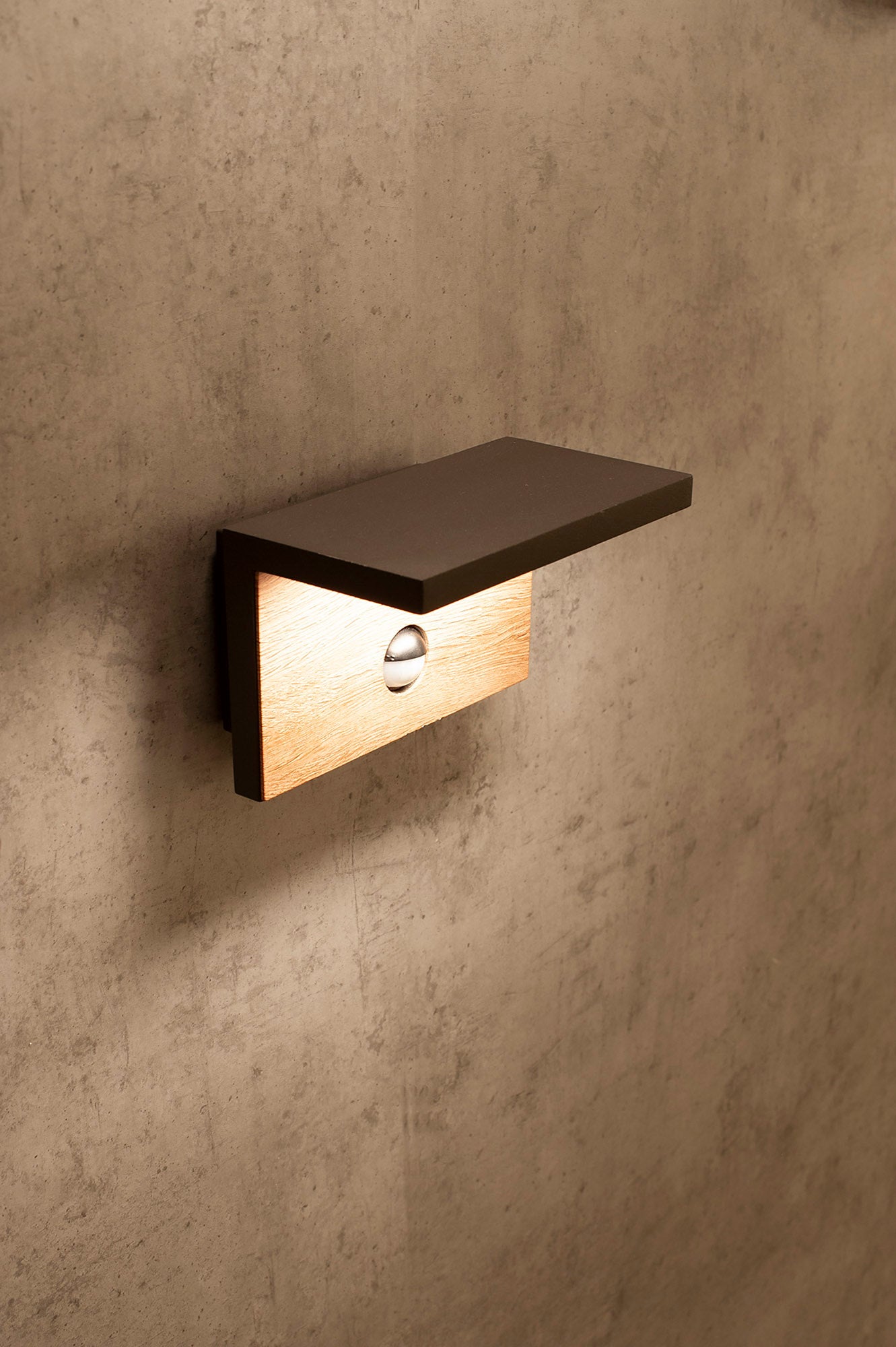 Ruka Motion Sensor Wall Light, Anthracite/Walnut, IP54, 15W LED, 3000K, 900lm, and 3 years of warranty